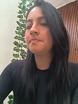 SophiaCastro09  online show from May 2026 02:35:01 PM