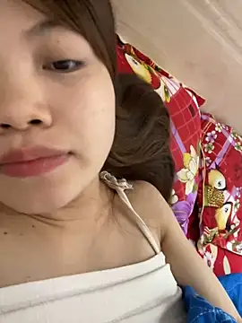 Snapshot of -Vaci- chatting on April 2026 02:03:02 PM -Vaci- online show from April 2026 02:03:02 PM