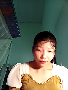 Snapshot of -Quyny- chatting on March 2026 04:34:02 AM -Quyny- online show from March 2026 04:34:02 AM