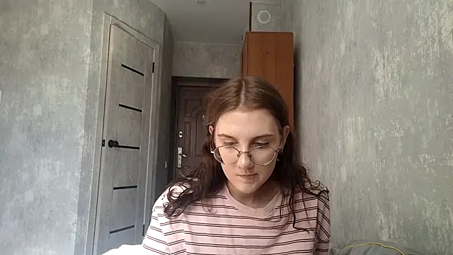 SolariMadel online show from March 2026 05:41:02 AM