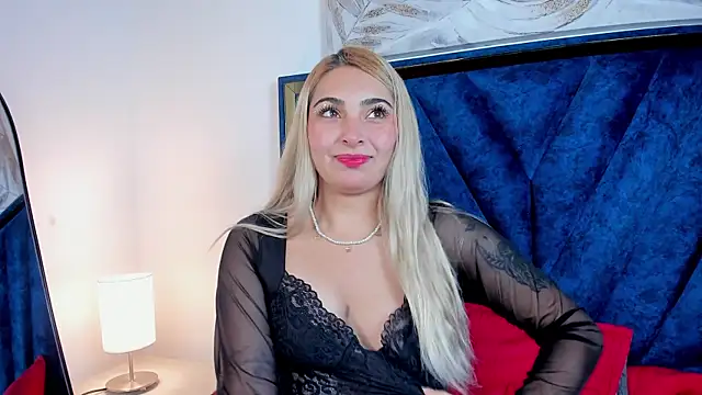 Catalina Osorio online show from May 2026 12:13:01 PM