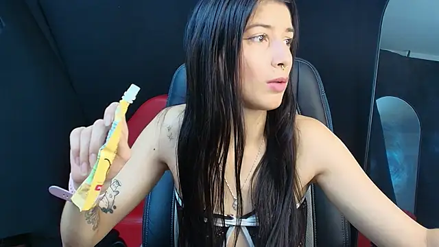 jazminswee online show from May 2026 08:24:01 PM