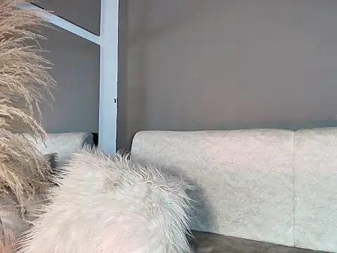 Zoee 8 online show from June 2026 09:50:01 PM
