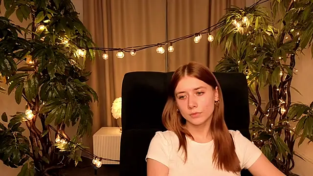 Snapshot of CynthiaWard chatting on April 2026 11:08:01 AM CynthiaWard online show from April 2026 11:08:01 AM