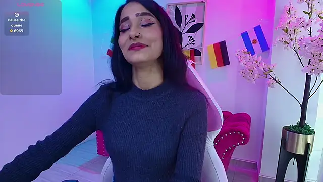 Palmer foxx online show from June 2026 09:19:01 PM