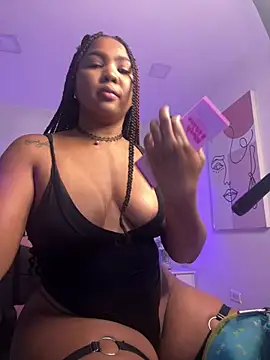 madisoncurt  online show from May 2026 11:49:02 AM