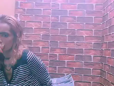 Alanadelray21 online show from April 2026 05:25:02 PM