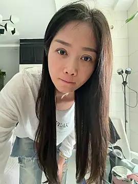 yuanpu0925 online show from May 2026 03:14:02 AM