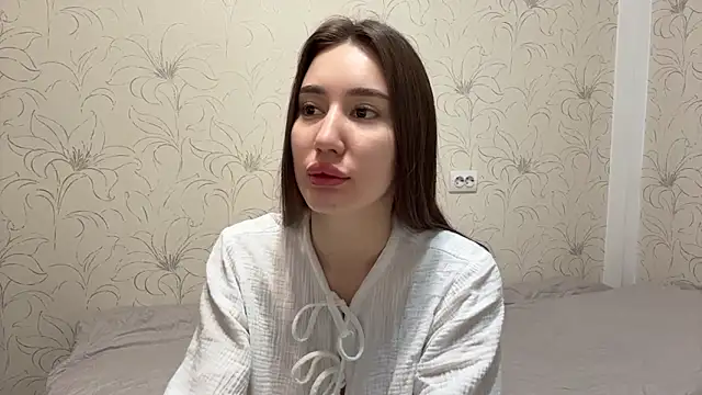 Snapshot of NamiLoon chatting on March 2026 04:12:02 AM NamiLoon online show from March 2026 04:12:02 AM