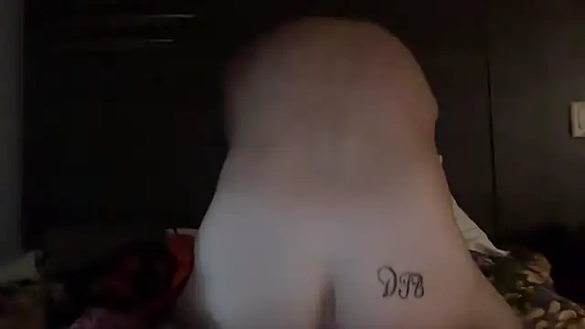 Snapshot of Analdaddy6118 chatting on April 2026 11:03:01 PM Analdaddy6118 online show from April 2026 11:03:01 PM