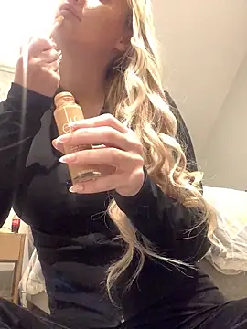 Hannah1899 online show from March 2026 07:13:02 PM