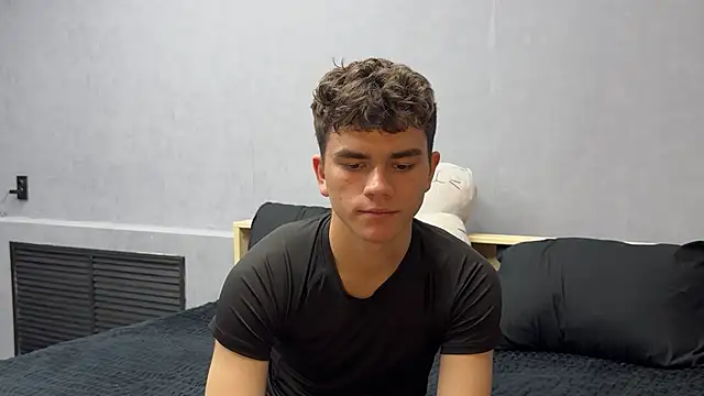 MaxWoolf online show from May 2026 04:56:01 PM