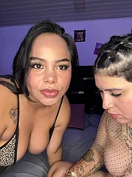 Snapshot of lunaa_love chatting on May 2026 11:00:02 PM lunaa love online show from May 2026 11:00:02 PM