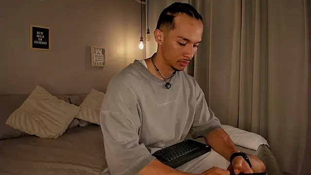 dominik drake online show from April 2026 12:55:01 PM