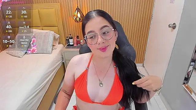 SAMANTHAFIORE2 online show from May 2026 07:41:01 PM