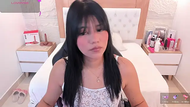 Snapshot of MILLYEVANS1 chatting on June 2026 03:33:01 AM MILLYEVANS1 online show from June 2026 03:33:01 AM