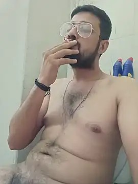 Snapshot of herochoclateboy chatting on May 2026 12:52:01 AM herochoclateboy online show from May 2026 12:52:01 AM