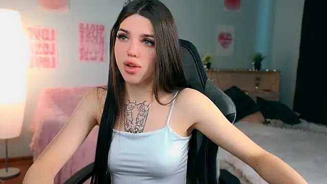 molly rettyy online show from June 2026 04:11:01 AM