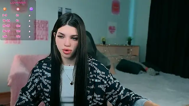 molly rettyy online show from June 2026 04:02:01 AM