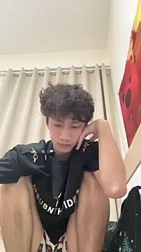 sexyboy-3525 online show from May 2026 02:35:01 PM