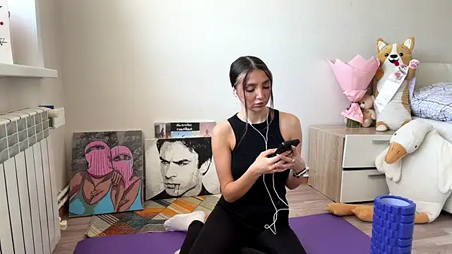 Snapshot of WhaledShift chatting on March 2026 08:37:01 AM WhaledShift online show from March 2026 08:37:01 AM