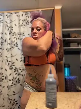 Snapshot of SHY_QUINN chatting on June 2026 08:59:02 PM SHY QUINN online show from June 2026 08:59:02 PM