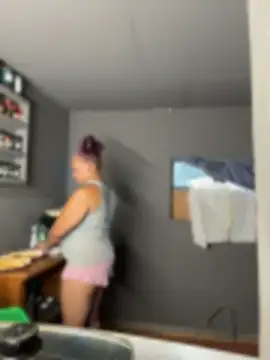 Snapshot of SHY_QUINN chatting on June 2026 12:00:01 AM SHY QUINN online show from June 2026 12:00:01 AM