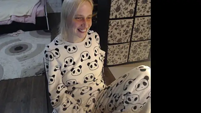 Snapshot of Sweet_hot_shrmp chatting on April 2026 08:20:01 PM Sweet hot shrmp online show from April 2026 08:20:01 PM