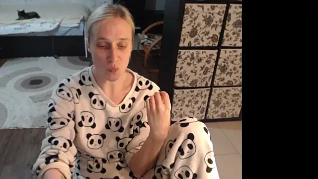 Snapshot of Sweet_hot_shrmp chatting on June 2026 06:39:01 PM Sweet hot shrmp online show from June 2026 06:39:01 PM