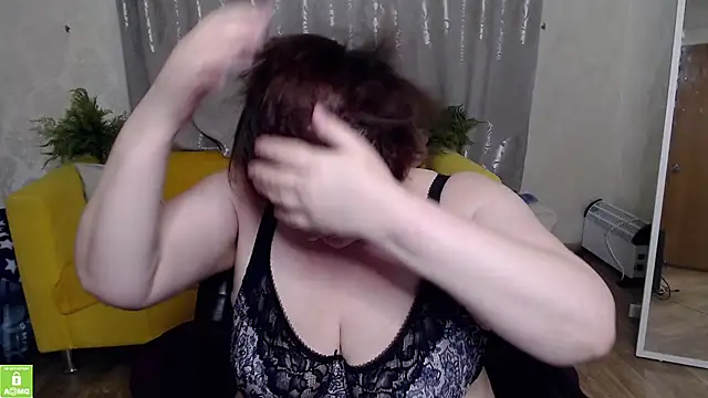 QUEEN02030 online show from May 2026 01:16:02 PM