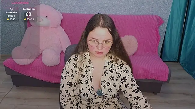 SofiDreamm online show from May 2026 07:52:01 PM