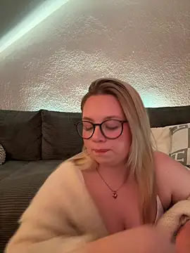 Snapshot of miialive chatting on March 2026 07:47:01 PM miialive online show from March 2026 07:47:01 PM