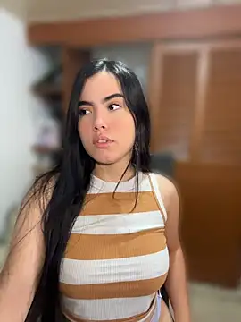 Flacalatina online show from April 2026 11:49:01 AM