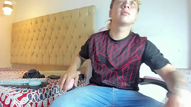 SebastianNoir1 online show from April 2026 08:21:01 PM