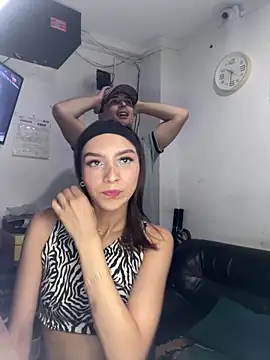 Vaiolett- online show from April 2026 03:29:02 AM