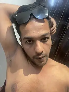 PremiumMen01 online show from April 2026 12:17:02 PM