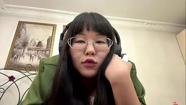 Snapshot of Feylinmay chatting on April 2026 10:47:02 PM Feylinmay online show from April 2026 10:47:02 PM