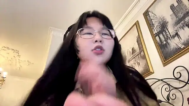 Snapshot of Feylinmay chatting on May 2026 12:10:01 PM Feylinmay online show from May 2026 12:10:01 PM
