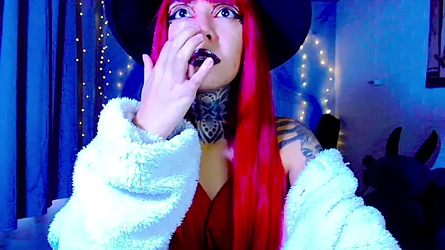 LannieGonzales online show from April 2026 01:28:01 PM