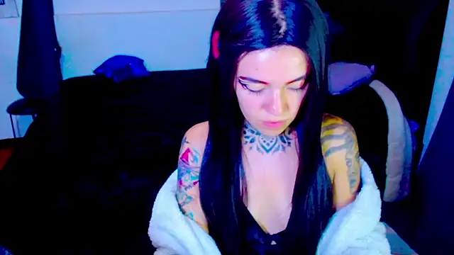 LannieGonzales online show from May 2026 03:59:02 AM