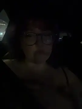 emolove online show from April 2026 12:52:02 AM