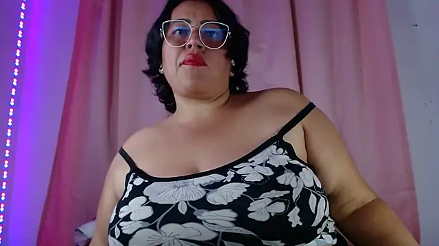 vibeSex1 online show from April 2026 07:12:01 PM