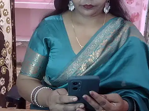 Snapshot of Rubi_012 chatting on April 2026 07:24:02 AM Rubi 012 online show from April 2026 07:24:02 AM