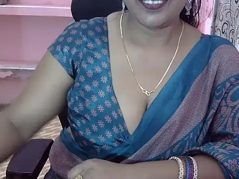 Snapshot of Rubi_012 chatting on April 2026 07:35:01 AM Rubi 012 online show from April 2026 07:35:01 AM