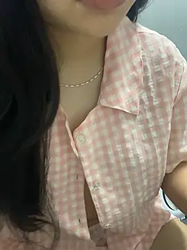 Rosecute11 online show from May 2026 07:37:01 AM
