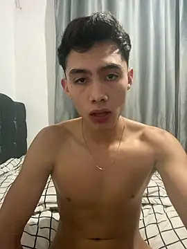 Snapshot of jmaxter chatting on April 2026 05:13:01 AM jmaxter online show from April 2026 05:13:01 AM