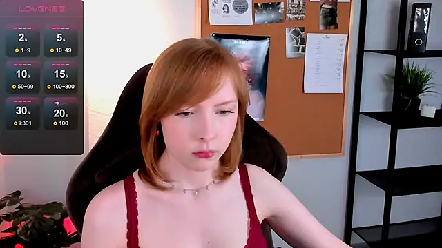 CherryCrushLove online show from May 2026 11:31:02 AM