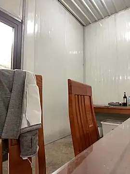 Snapshot of Elisa-a chatting on April 2026 09:32:02 AM Elisa-a online show from April 2026 09:32:02 AM