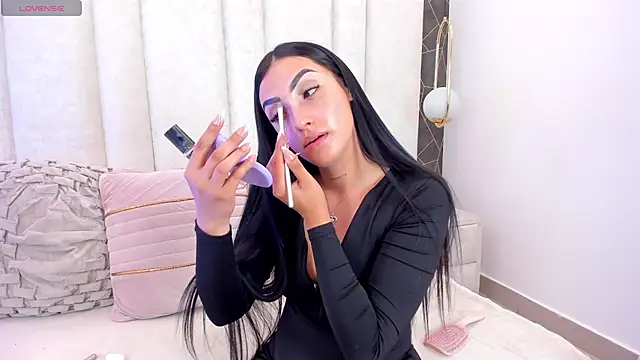Snapshot of isabellajons chatting on April 2026 05:16:01 AM isabellajons online show from April 2026 05:16:01 AM