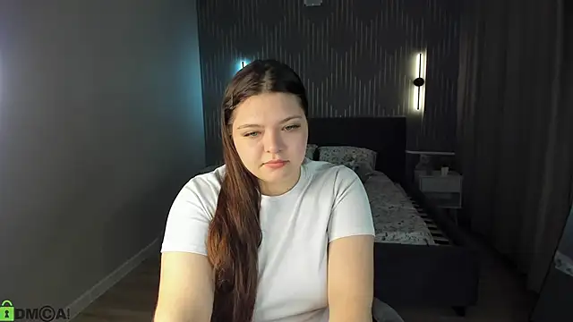 Evelyne Loo online show from April 2026 01:39:01 AM